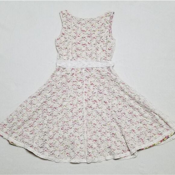 VINTAGE Volume One Lace Floral Fit & Flare Dress - Picture 13 of 16